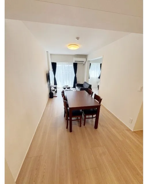 Toggle Otsuka Lerion - Interior - ["Flooring", "Wood flooring", "Wood"]