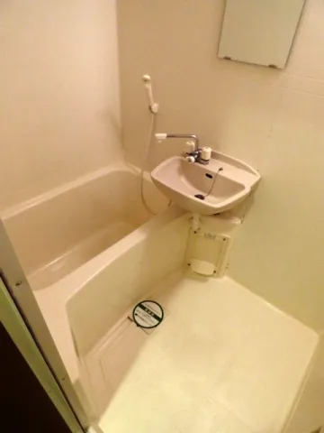 Multiplex Kanamecho - Interior - ["Flooring", "Plumbing fixture", "Floor"]