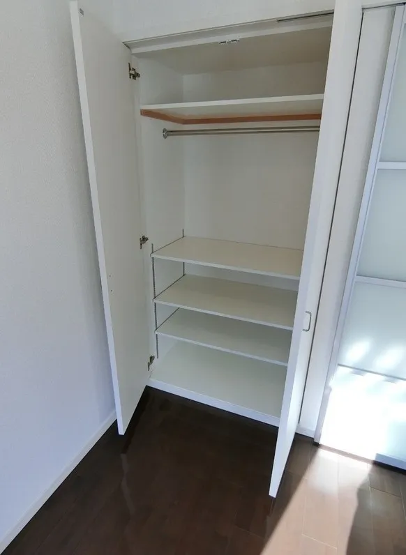 Haginaka East - Interior - ["Wood", "Shelving", "Composite material"]