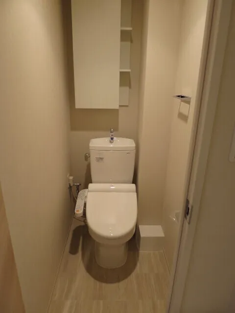 BLESS Kamiikebukuro - Interior - ["Flooring", "Floor", "Toilet seat"]