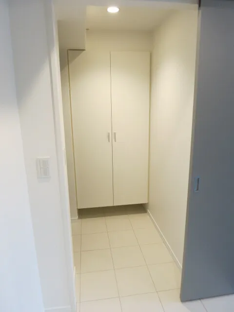 Will Terrace Kachidoki - Interior - ["Door", "Fixture", "Flooring"]