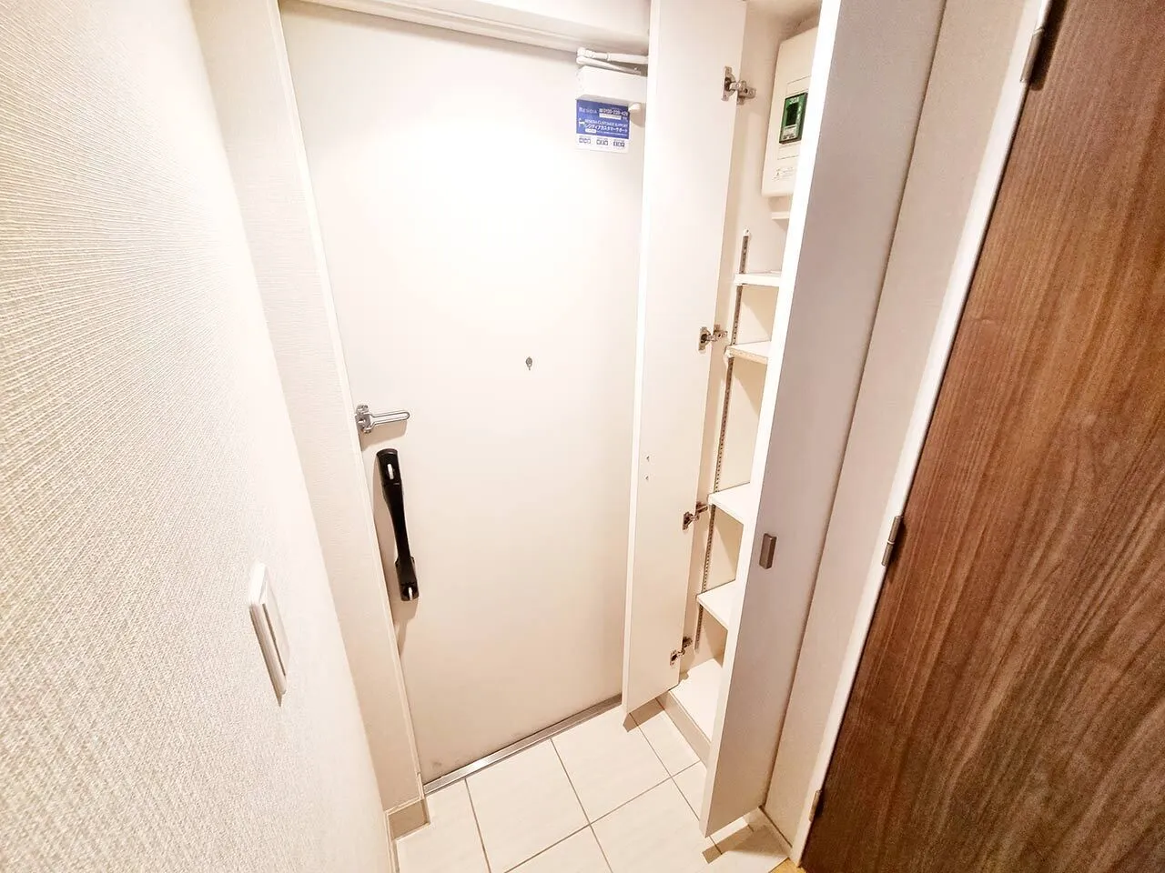 Mynavi Stay Keikyu Kamata Station - Interior - ["Wood", "Flooring", "Floor"]