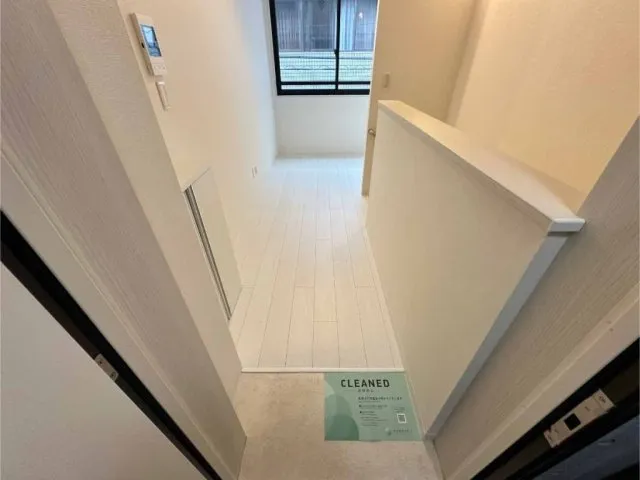 Segrate Nihonbashi - Interior - ["Floor", "Tile Flooring", "Wood stain"]
