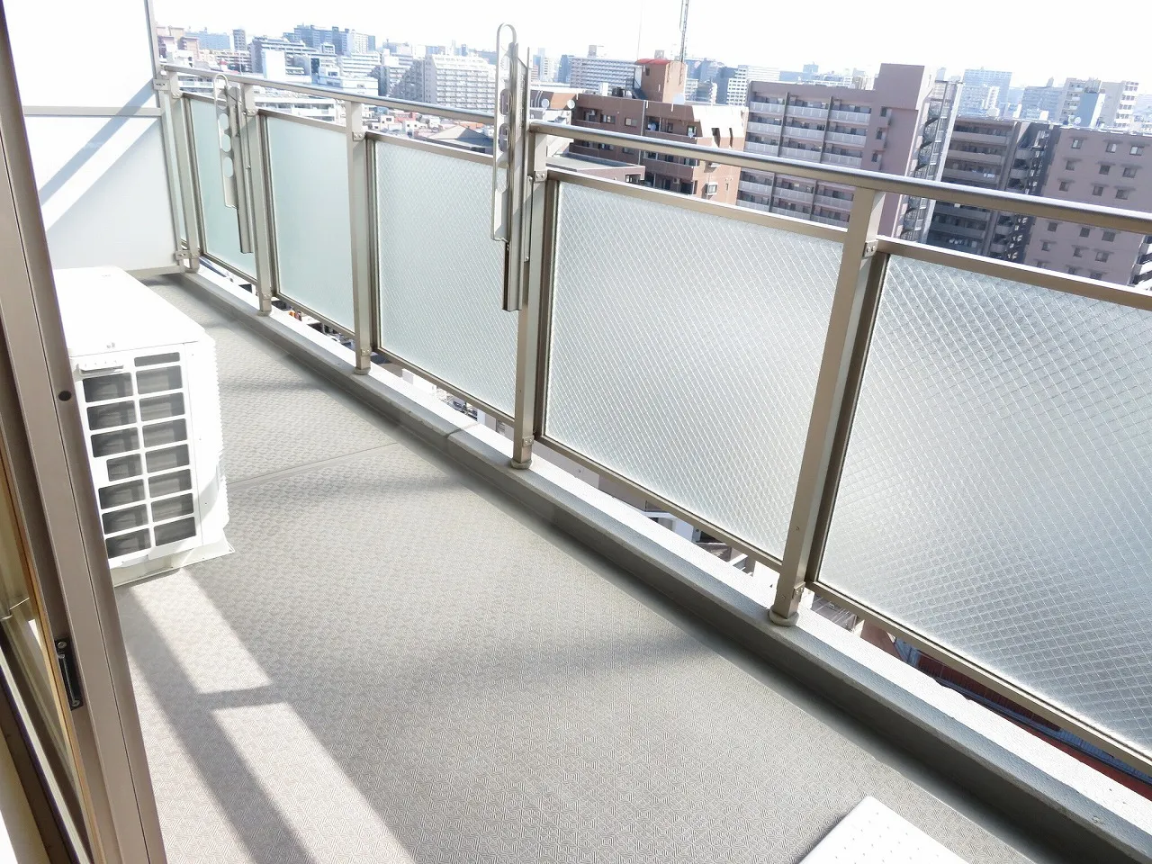 Esty Maison Oshima - Interior - ["Apartment", "Composite material", "Balcony"]
