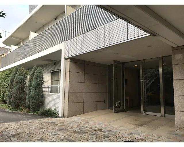 Belle Soleil - Exterior - ["Plant", "Fixture", "Rectangle"]