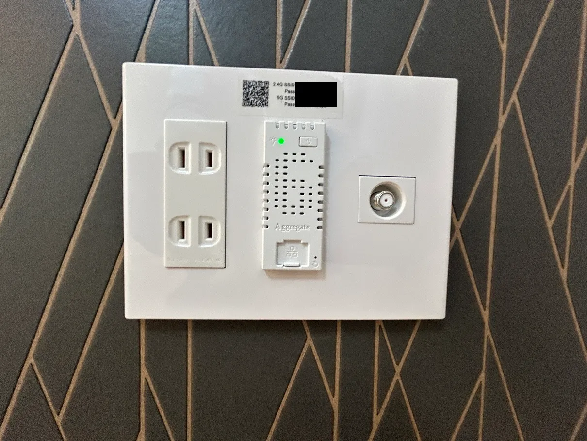 LiveFlat Morishita II - Interior - ["Electronic component", "Gas", "Gadget"]