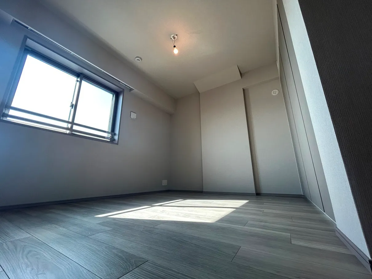 Branchiesta Ekoda - Interior - ["Floor", "Flooring", "Ceiling"]