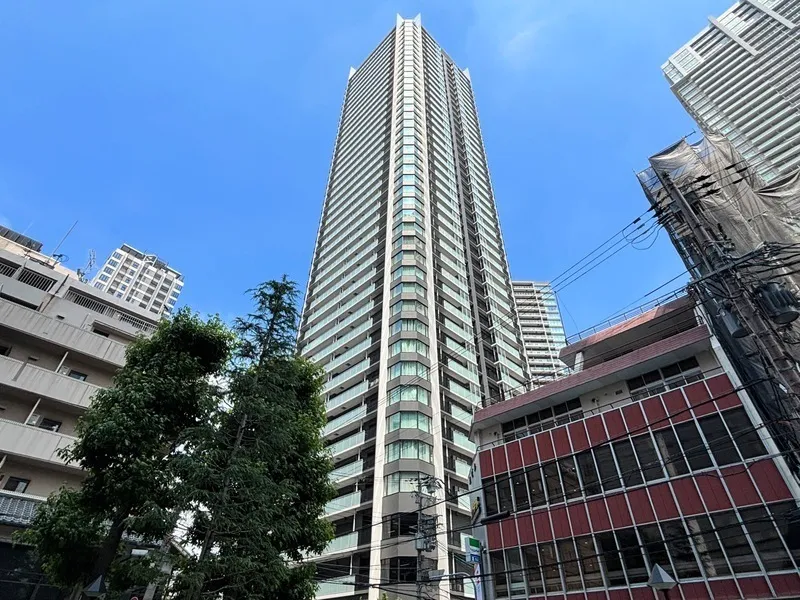 The Fine Tower Umeda Toyosaki - Exterior - ["Skyscraper", "Commercial building", "Metropolitan area"]