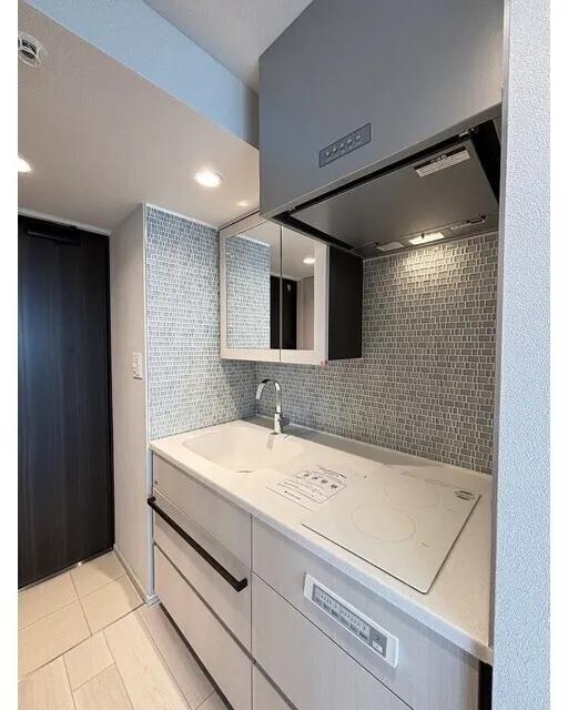 Season Flats Omorinishi - Interior - ["Flooring", "Interior design", "Floor"]