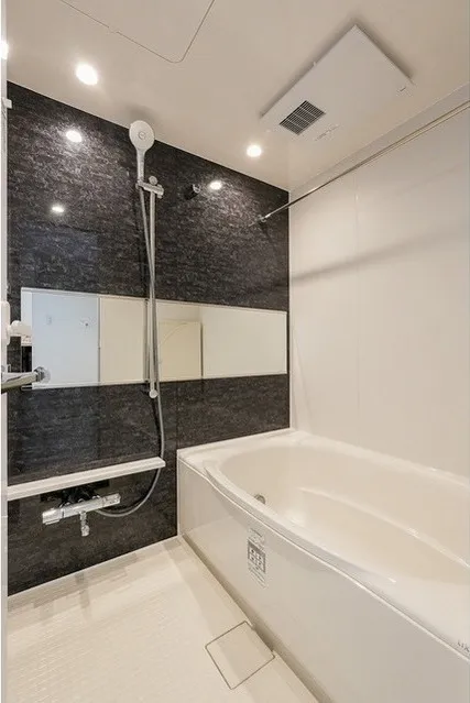 Comforia Liv Bunkyo Gokokuji - Interior - ["Flooring", "Plumbing fixture", "Floor"]