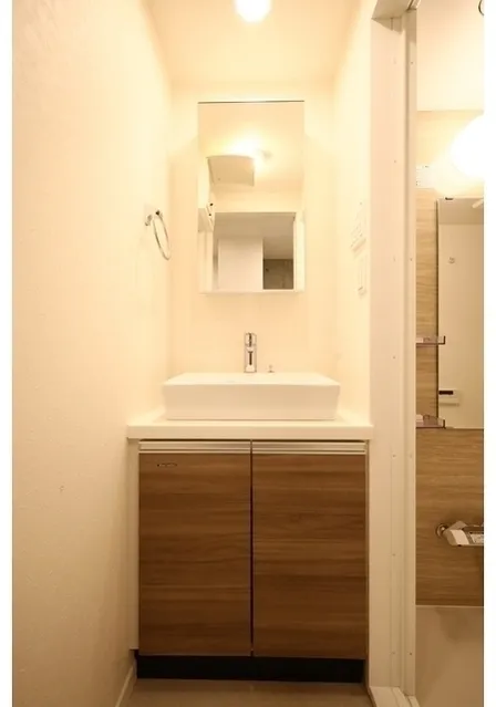 Well Square Ism Nakano Sakagami - Interior - ["Flooring", "Floor", "Bathroom Sink"]