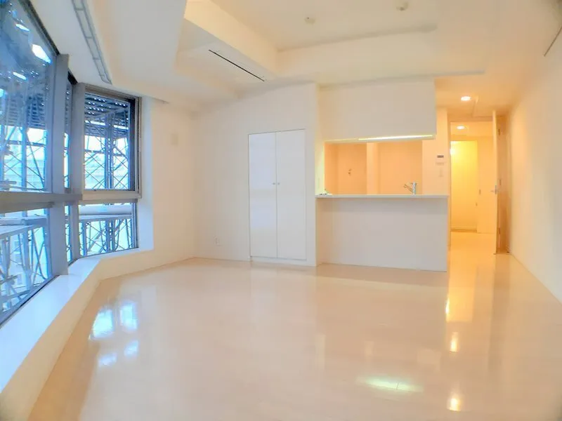 RESIDIA Tower Meguro Fudomae - Interior - ["Ceiling", "Light fixture", "Tile Flooring"]