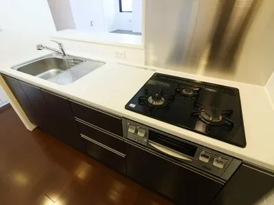 Lieto Court Arc Tower - Interior - ["Countertop", "Sink", "Property"]