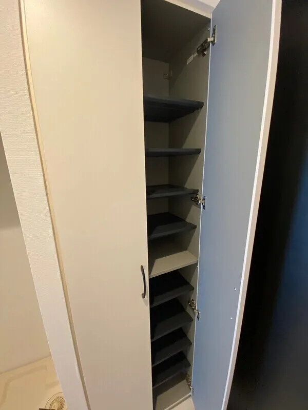Struth Plus Nishinippori - Interior - ["Shelving", "Shelf", "Closet"]