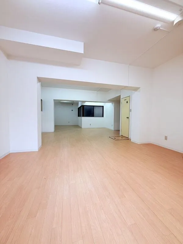 Tsukasa Corporas - Interior - ["Flooring", "Floor", "Wood"]