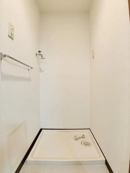 Maison Vert Minami Azabu - Interior - ["Flooring", "Wood", "Floor"]