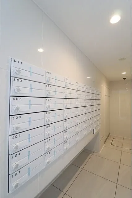 Comforia Liv Hirai MUTIO - Exterior - ["Locker", "Tile", "Tile Flooring"]