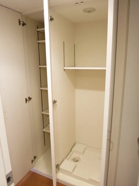 Haginaka East - Interior - ["Wood", "Flooring", "Floor"]
