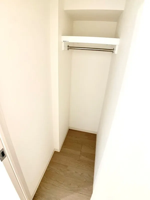 Primal Tsukishima - Interior - ["Wood", "Flooring", "Floor"]