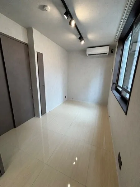 EXAM AKASAKA - Interior - ["Flooring", "Floor", "Ceiling"]