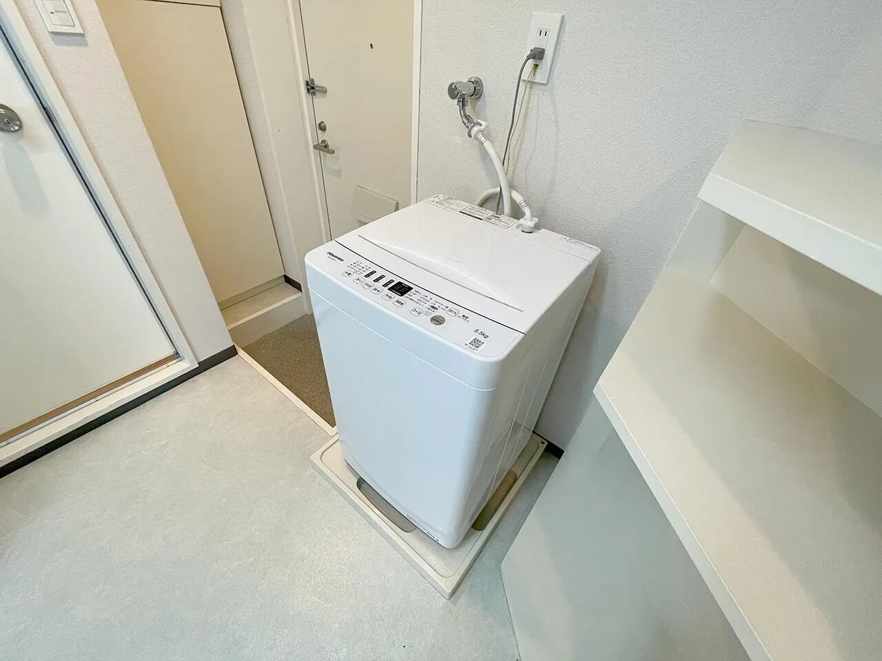 Mynavi Stay Yoyogi Uehara - Interior - ["Washing machine", "Major appliance", "Clothes dryer"]