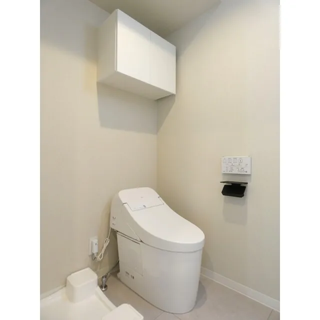 Milia Residence Nakano Yayoicho - Interior - ["Toilet seat", "Toilet", "Building"]