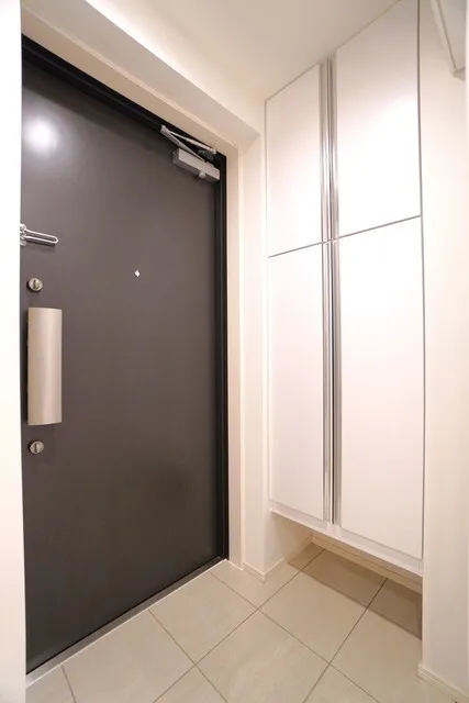 AGRATIO TERRACE Ebisu - Interior - ["Fixture", "Door", "Wood"]