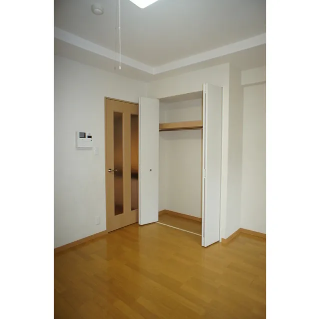 Sereno Shinagawa - Interior - ["Flooring", "Floor", "Wall"]