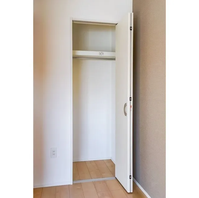 Grand Casa Oji II - Interior - ["Fixture", "Door", "Wood"]