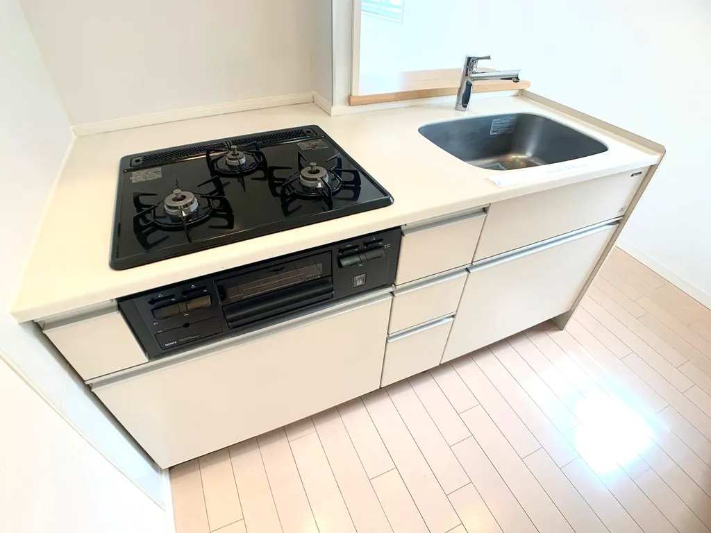 KDX Residence Oyama - Interior - ["Cabinetry", "Tap", "Countertop"]
