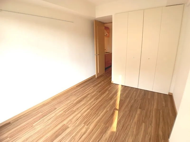 Due Sugamo - Interior - ["Flooring", "Wood flooring", "Floor"]