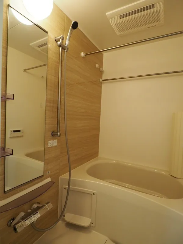 Due Kamata Minami - Interior - ["Plumbing fixture", "Flooring", "Bathroom"]