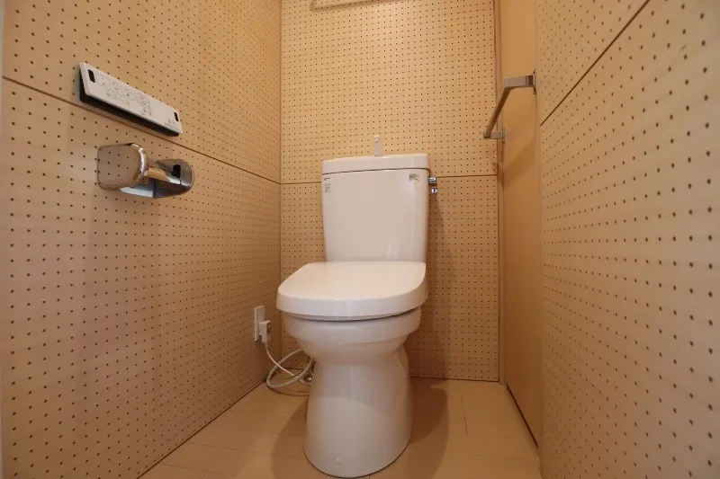 Castalia Nakanobu - Interior - ["Toilet seat", "Bathroom", "Toilet"]