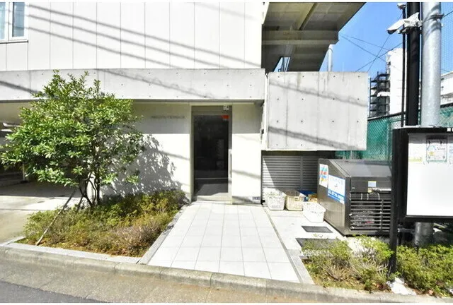 White Tooth Terrace - Exterior - ["Composite material", "Aluminium", "Daylighting"]