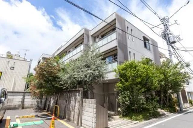Platinum Terrace Shirokanedai - Exterior - ["Apartment", "Condominium", "Overhead power line"]