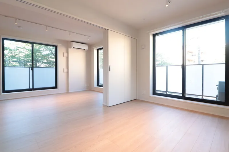 GranDuo Kyodo 15 - Interior - ["Flooring", "Floor", "Wood flooring"]