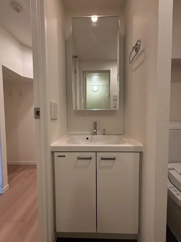 Residia Omori II - Interior - ["Flooring", "Floor", "Interior design"]