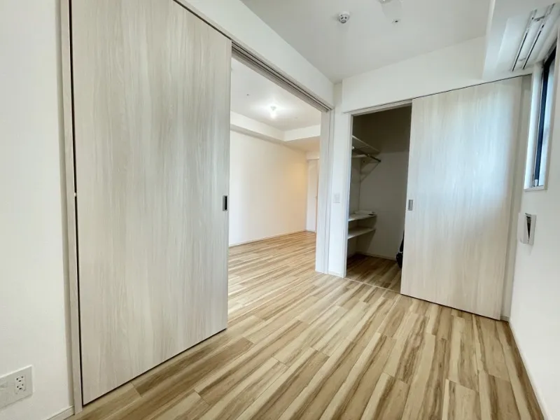 Crevia Rigze Kamata Nishi - Interior - ["Flooring", "Wood flooring", "Floor"]