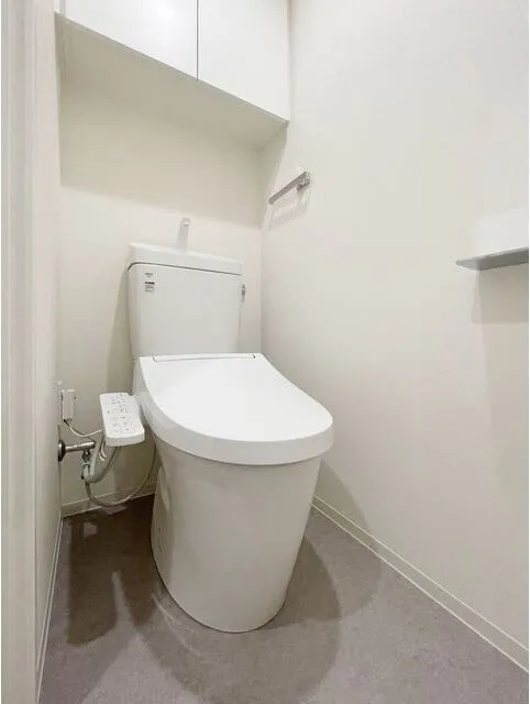 Asyl Court Nerima Nakamurabashi - Interior - ["Toilet seat", "Plumbing fixture", "Toilet"]