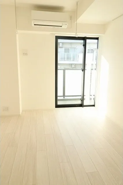 JP Noie Ebisu West - Interior - ["Fixture", "Window", "Building"]
