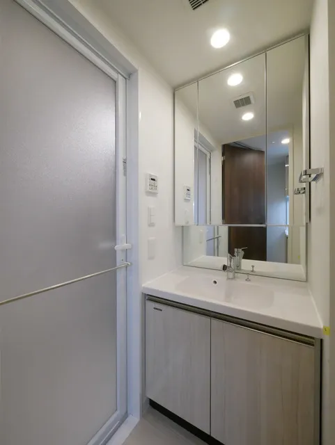 Rubia Akasaka - Interior - ["Room", "Property", "Bathroom"]