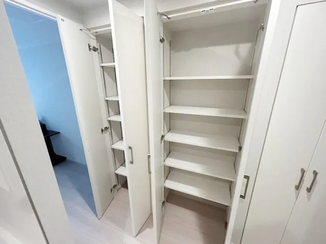 Dearlycious Minamisunamachi - Interior - ["Wood", "Flooring", "Floor"]