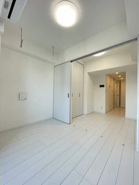 Comforia Liv Ueno - Interior - ["Flooring", "Floor", "Ceiling"]
