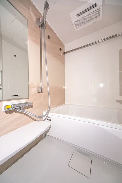 Grand Cru Wakamatsucho - Interior - ["Plumbing fixture", "Flooring", "Bathroom"]
