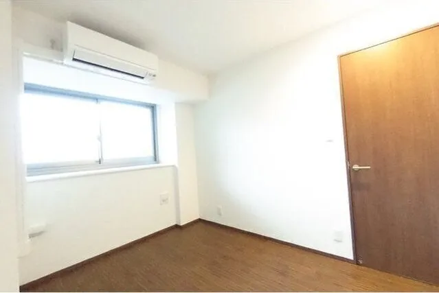 Owl Court Minami Ikebukuro - Interior - ["Window", "Fixture", "Wood"]