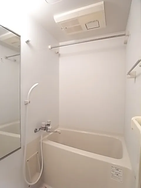 Ecology Toritsu University Residence - Interior - ["Flooring", "Floor", "Plumbing fixture"]