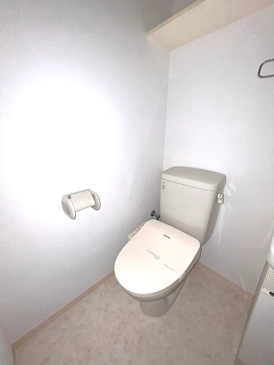 Prospect Monzennakacho - Interior - ["Toilet seat", "Toilet", "Plumbing fixture"]