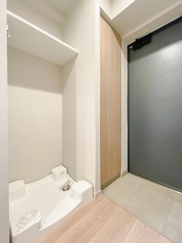 Due Kameido III - Interior - ["Flooring", "Wood", "Floor"]
