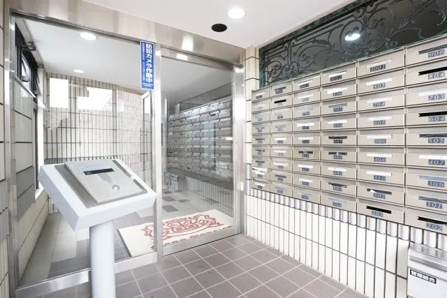 Lions Mansion Nishigaoka Minami - Exterior - ["Composite material", "Metal", "Glass"]