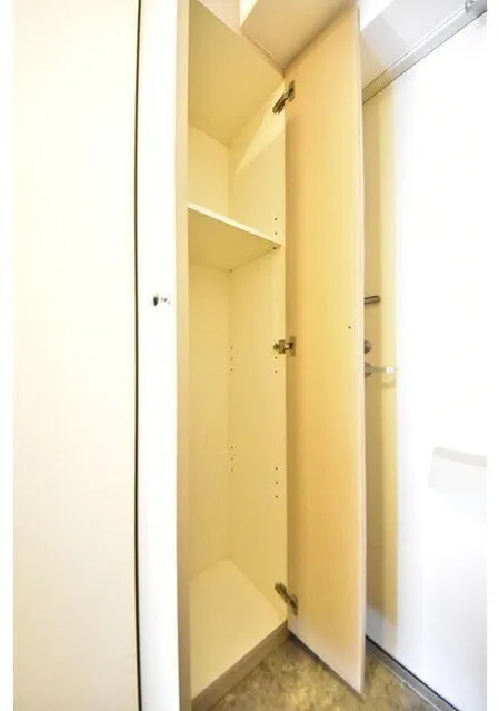Plaille Hamamatsucho - Interior - ["Wall", "Wood", "Flooring"]